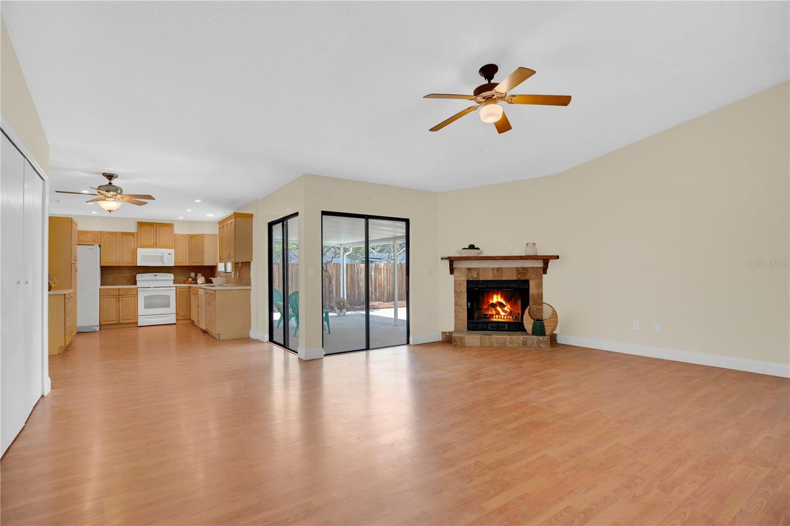 CLUBHOUSE ESTATES - Residential