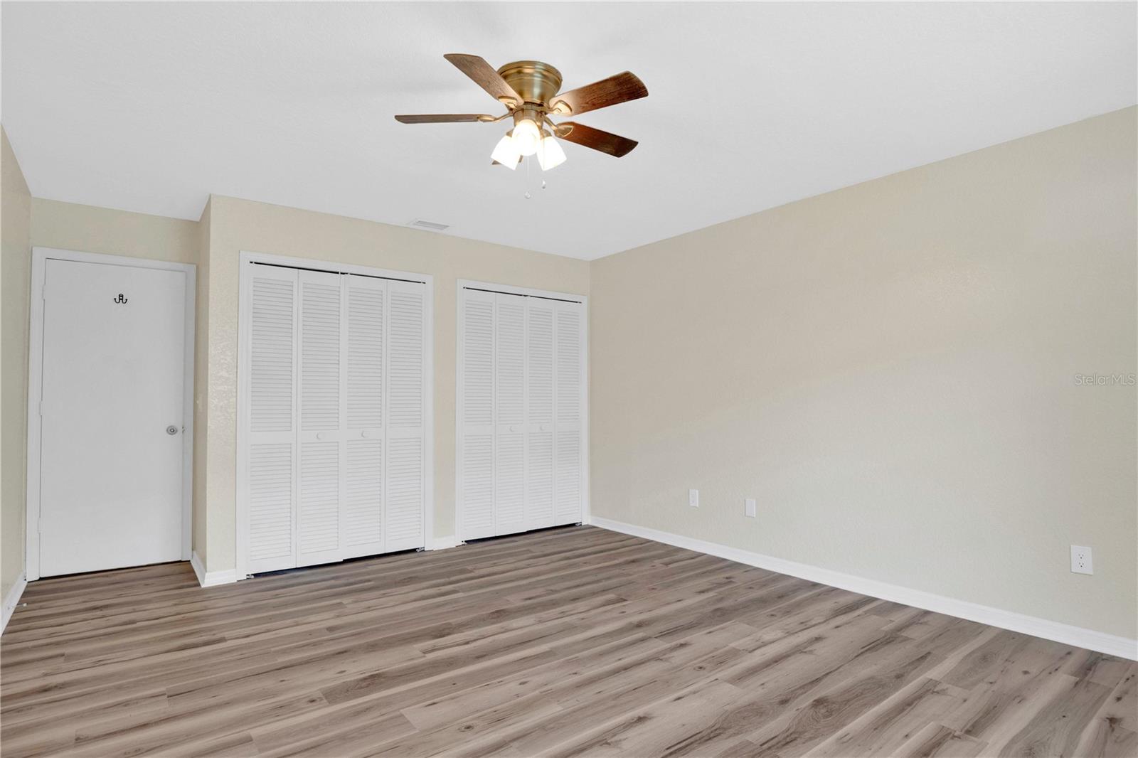 CLUBHOUSE ESTATES - Residential