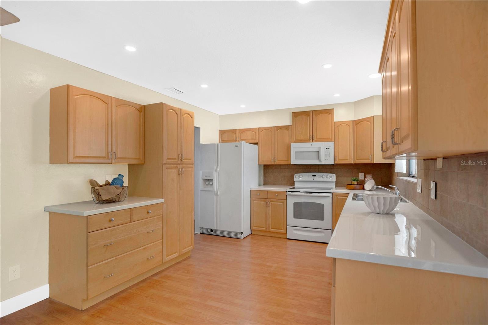 CLUBHOUSE ESTATES - Residential