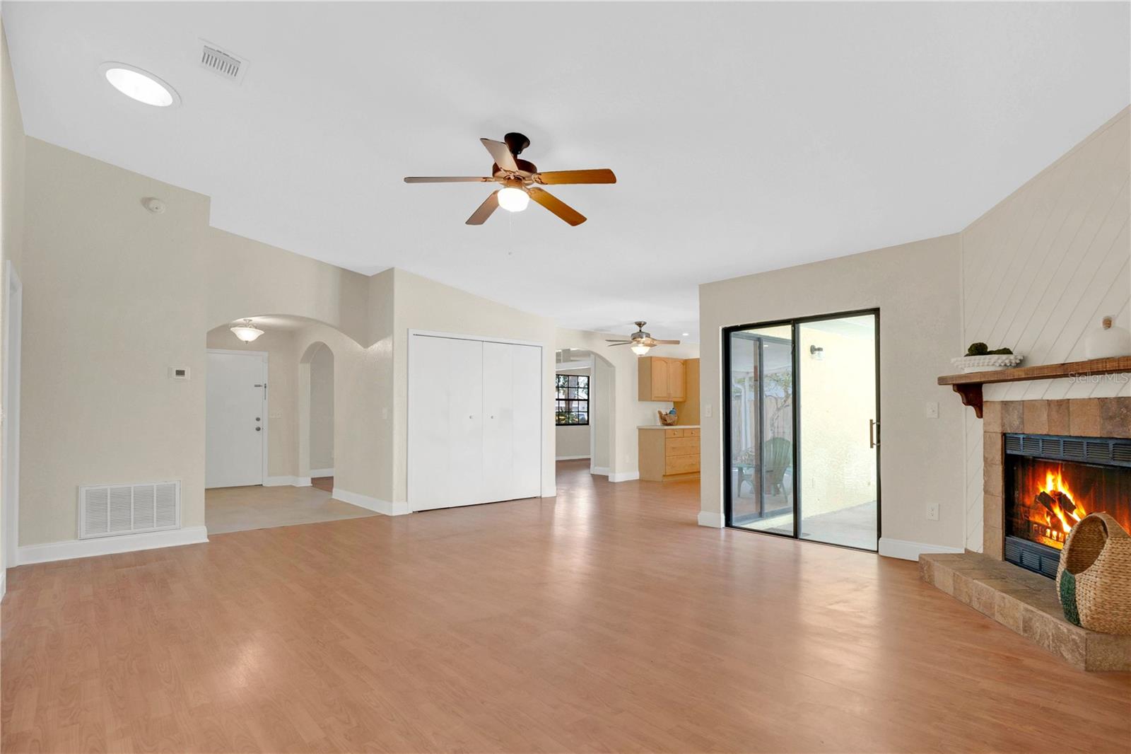 CLUBHOUSE ESTATES - Residential