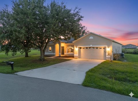 Photo of 554 Nogales Court, Kissimmee, FL 34758 (MLS # S5136886) Photo of 554 Nogales Court, Kissimmee, FL 34758 (MLS # S5136886)