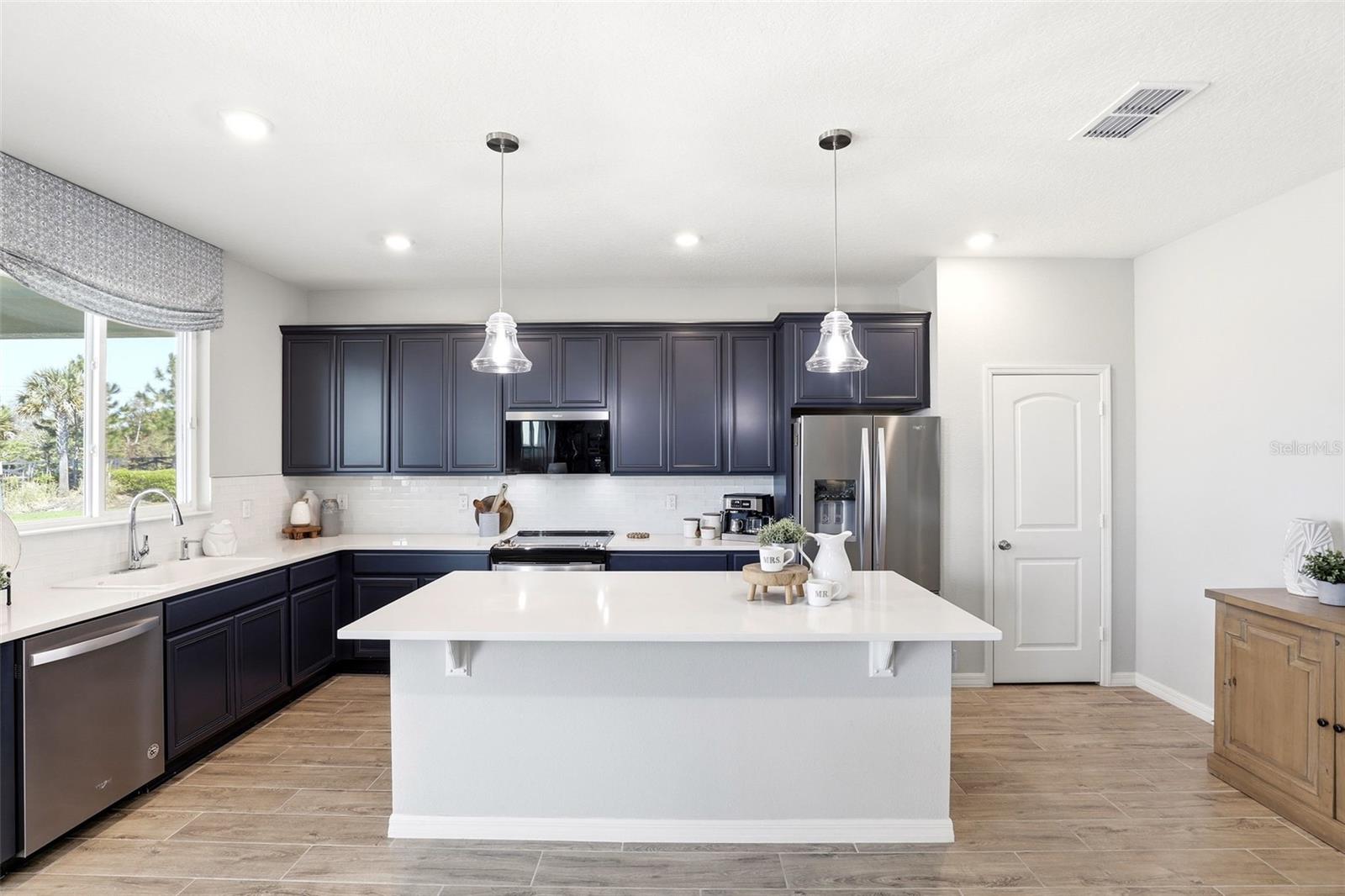 RESERVE/LK RDG - Residential