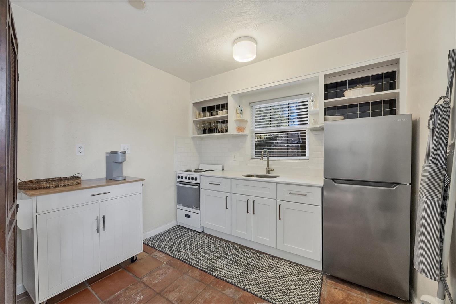 TOWLES - Residential Lease