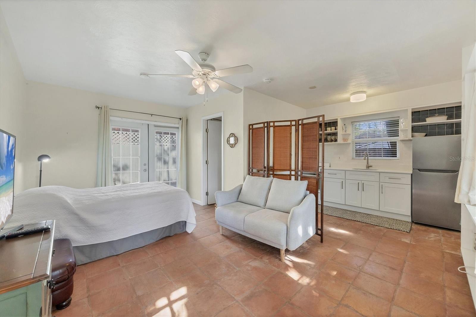 TOWLES - Residential Lease