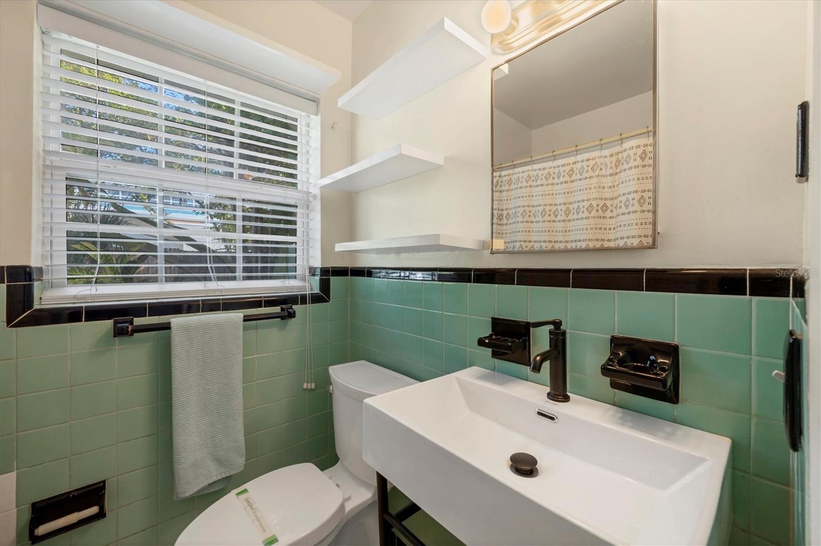 TOWLES - Residential Lease