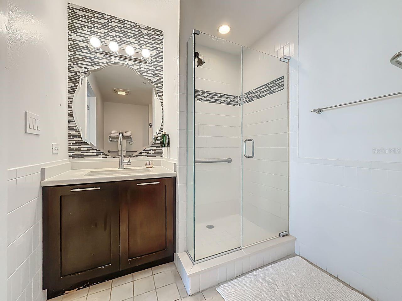 MONA LISA AT CELEBRATION CONDO HOTEL - Residential