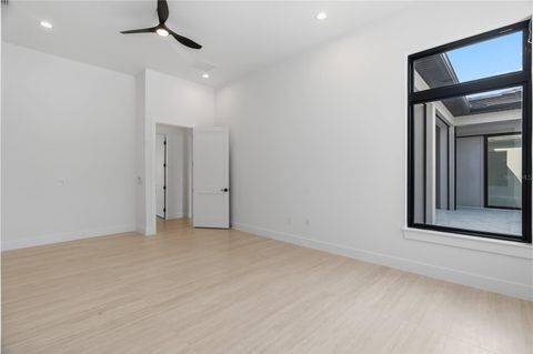 Tiny photo for 16118 Pendio Drive, Montverde, FL 34756 (MLS # G5106408)