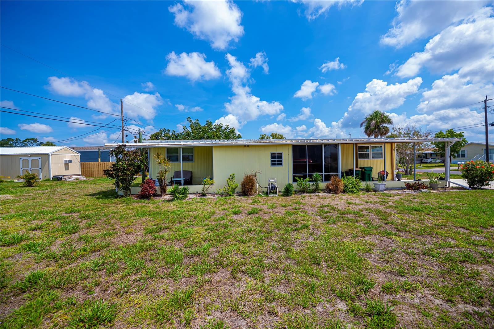 HOLIDAY MOB ESTATES 1ST ADD - Residential