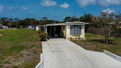 Photo of 1330 Kingfisher Drive, Englewood, FL 34224 (MLS # D6142495)