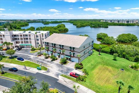 Photo of 6565 99th Way N #21D, Seminole, FL 33708 (MLS # TB8409532)