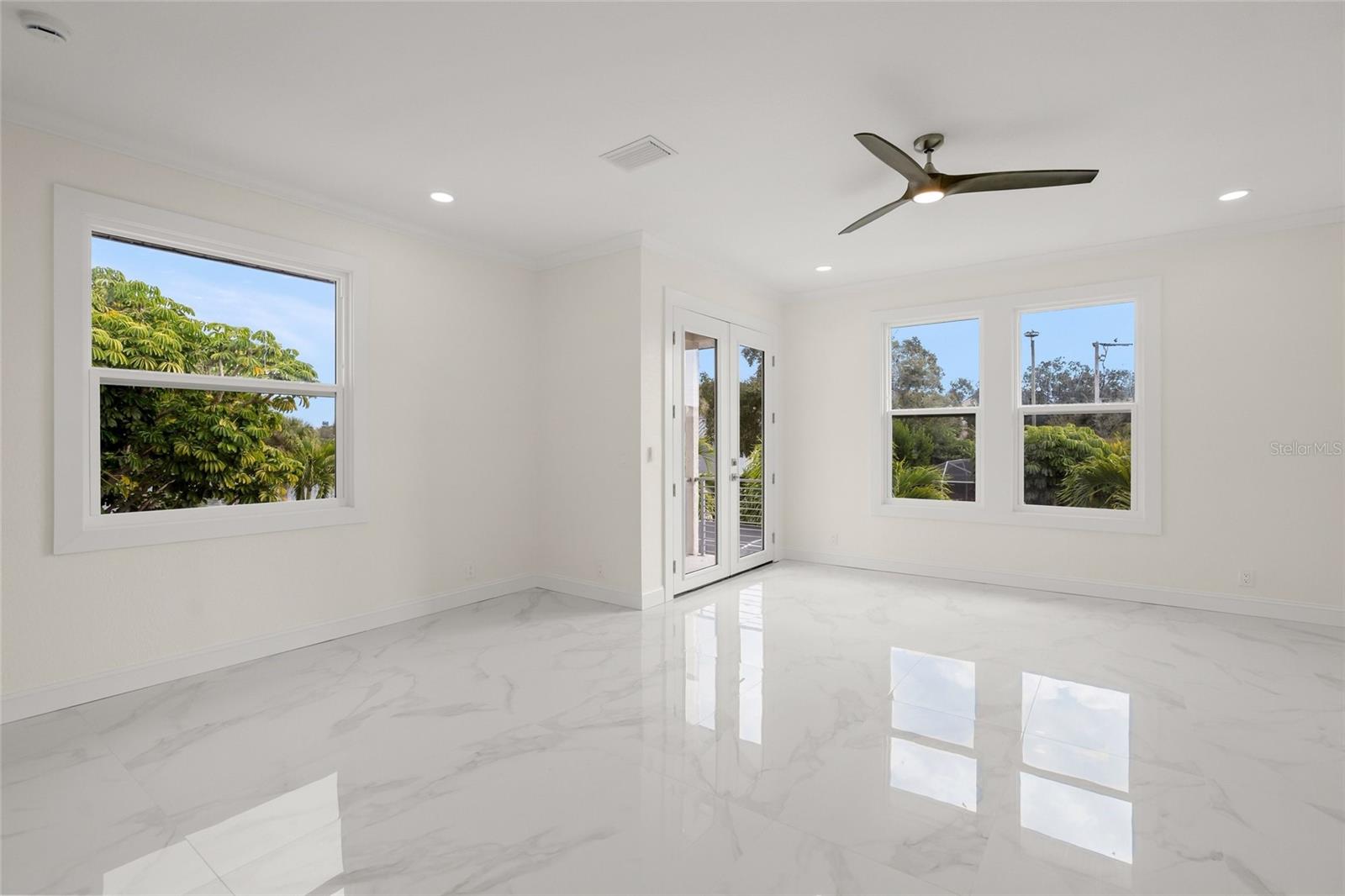 SECLUDED HARBOUR 02 - Residential