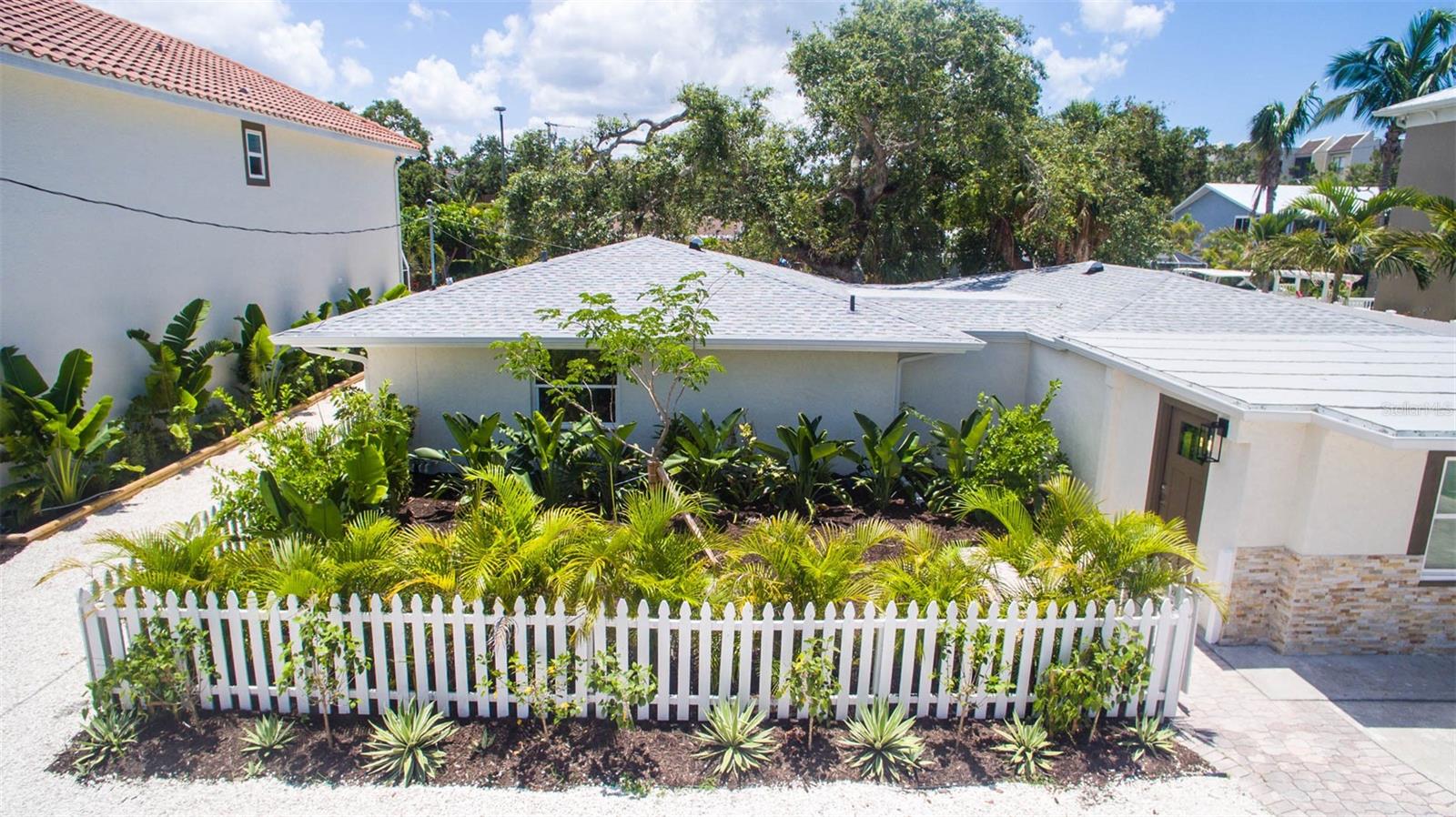 SECLUDED HARBOUR 02 - Residential