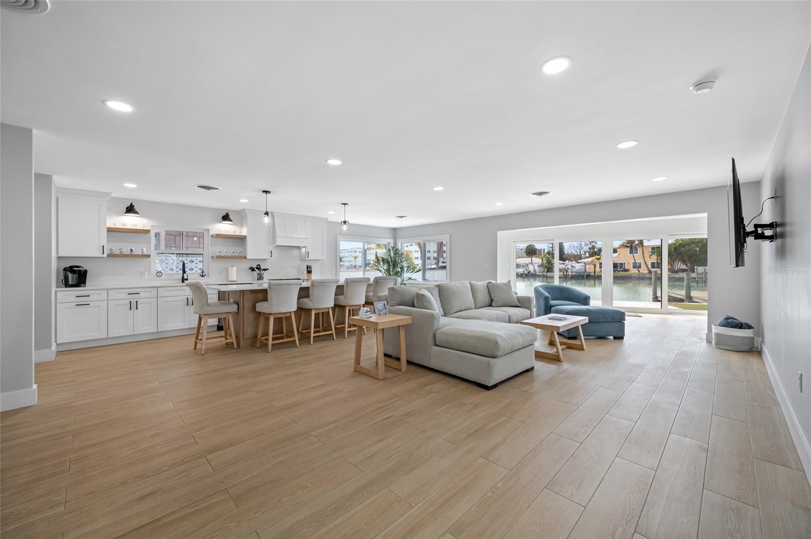 BAHIA SHORES 1ST ADD - Residential