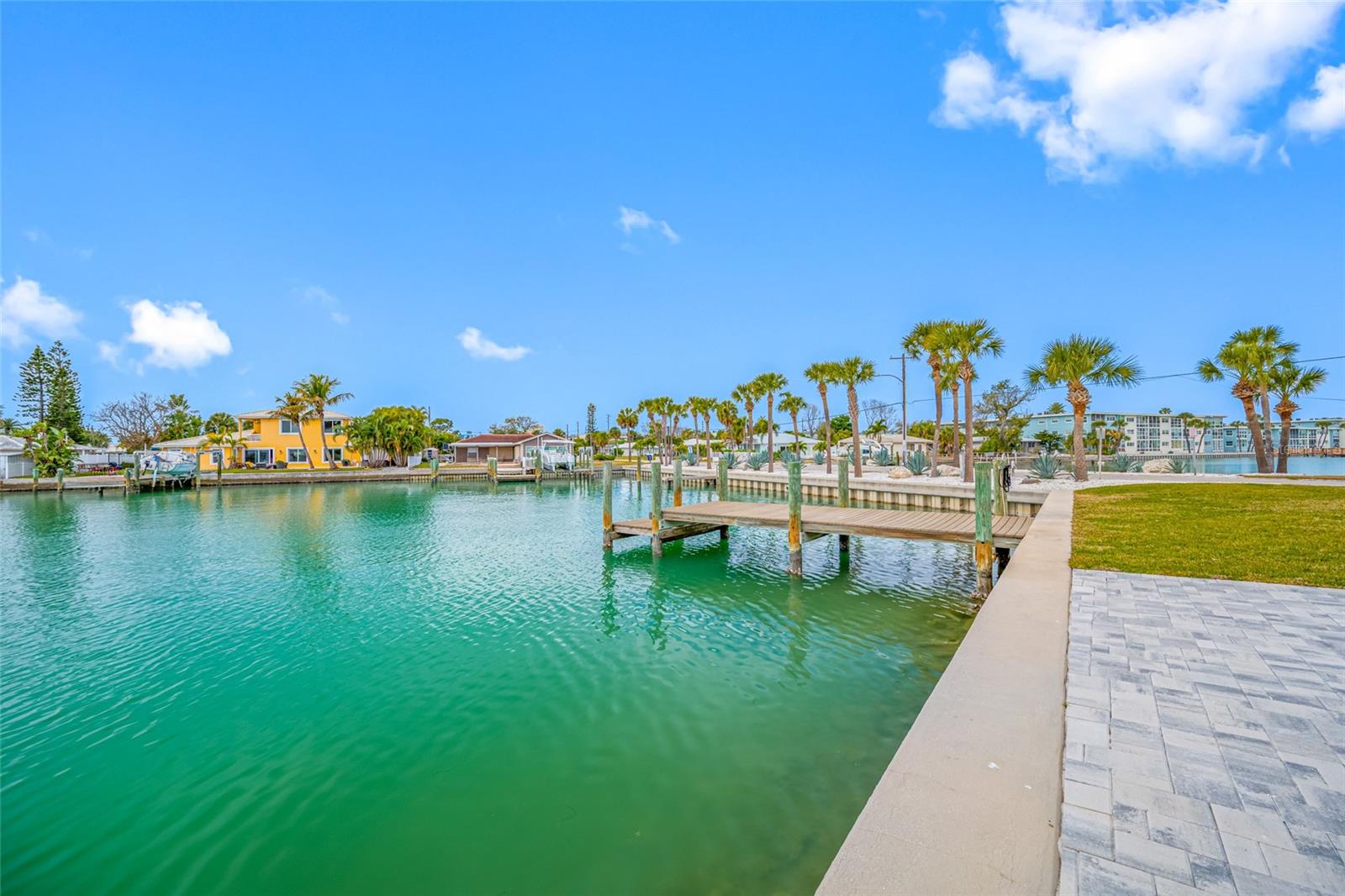 BAHIA SHORES 1ST ADD - Residential