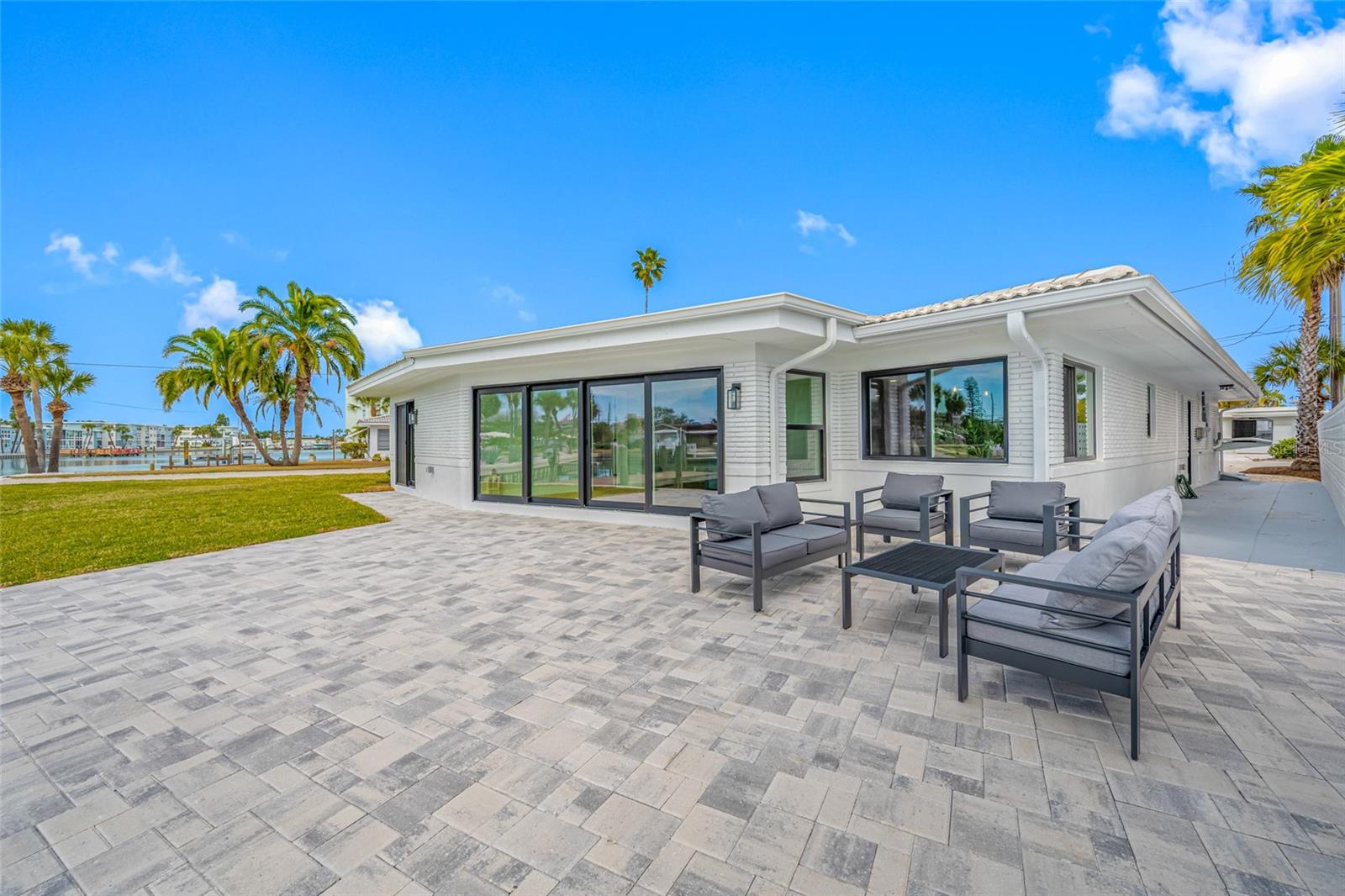 BAHIA SHORES 1ST ADD - Residential