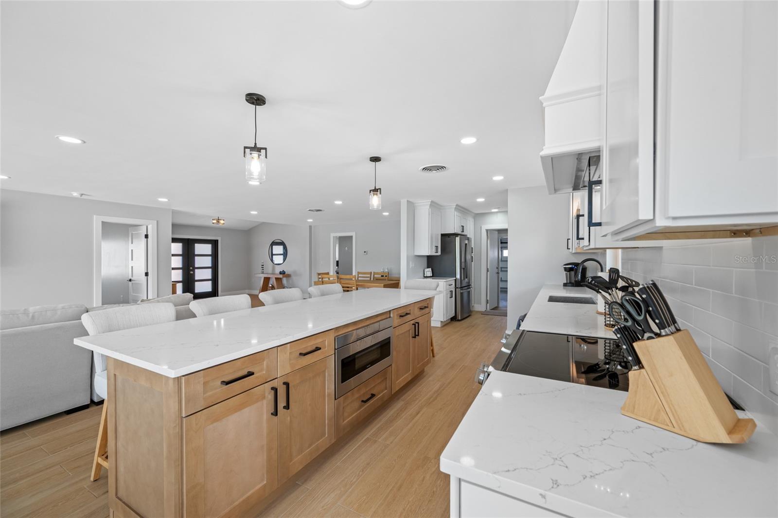 BAHIA SHORES 1ST ADD - Residential