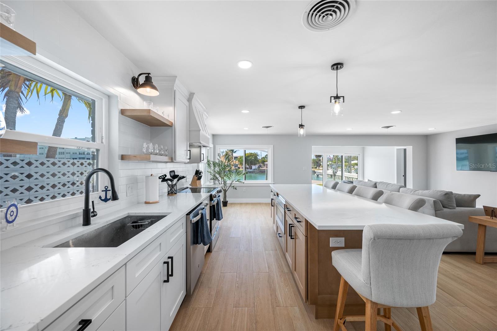 BAHIA SHORES 1ST ADD - Residential