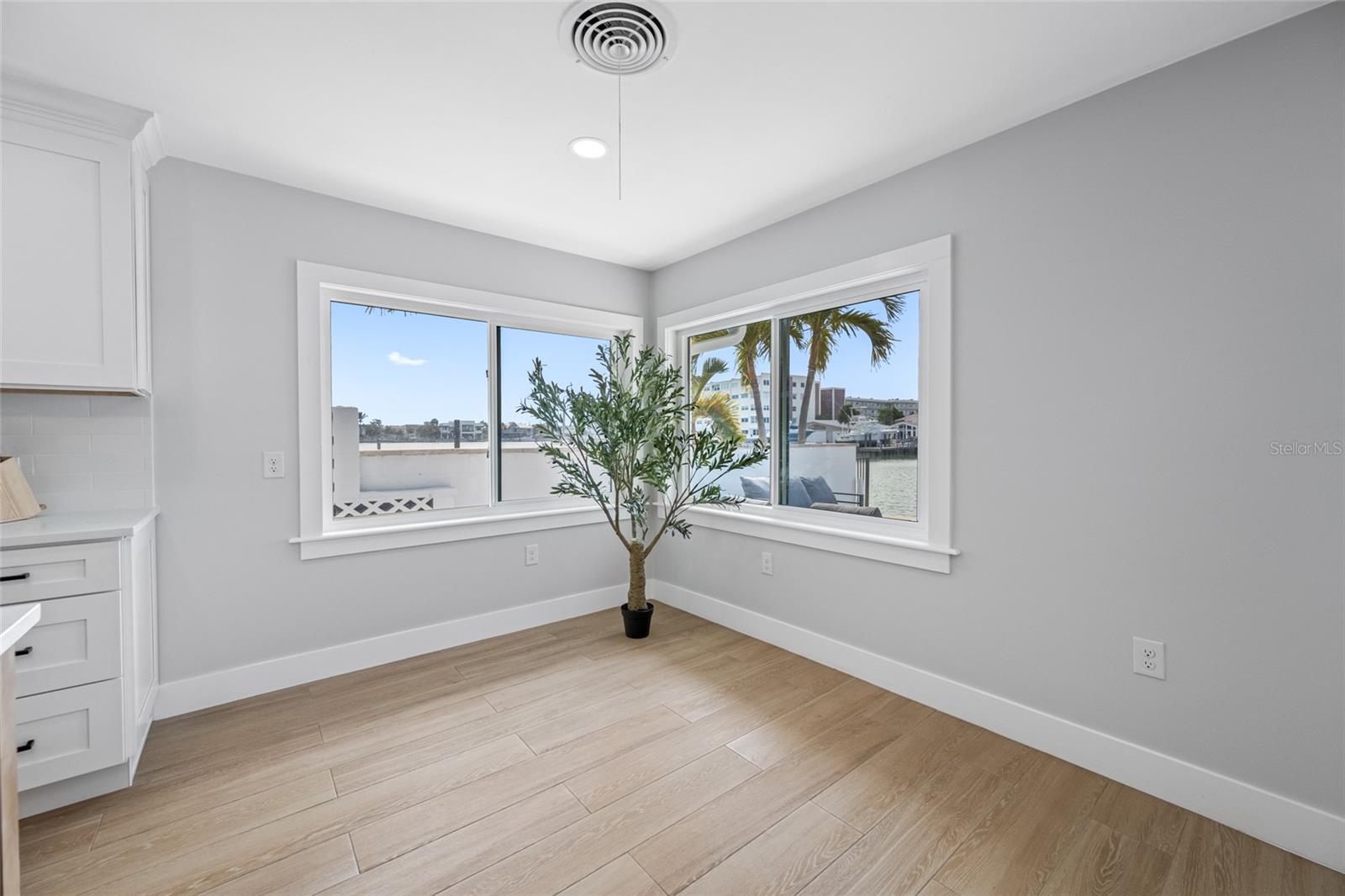 BAHIA SHORES 1ST ADD - Residential