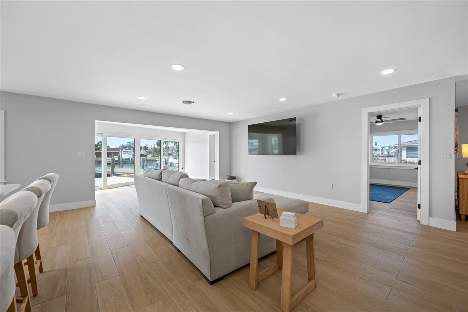 BAHIA SHORES 1ST ADD - Residential