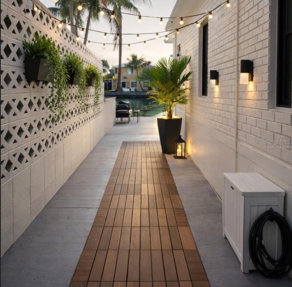 BAHIA SHORES 1ST ADD - Residential