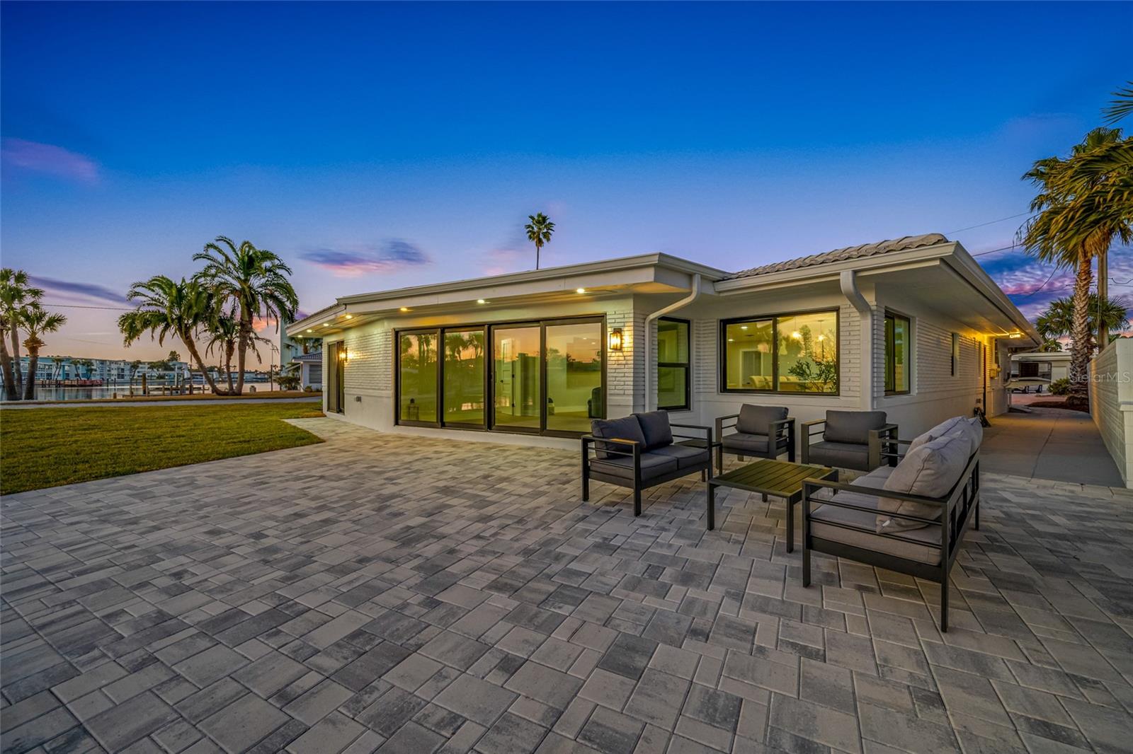 BAHIA SHORES 1ST ADD - Residential