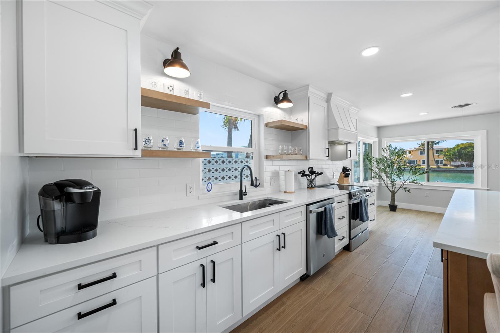 BAHIA SHORES 1ST ADD - Residential