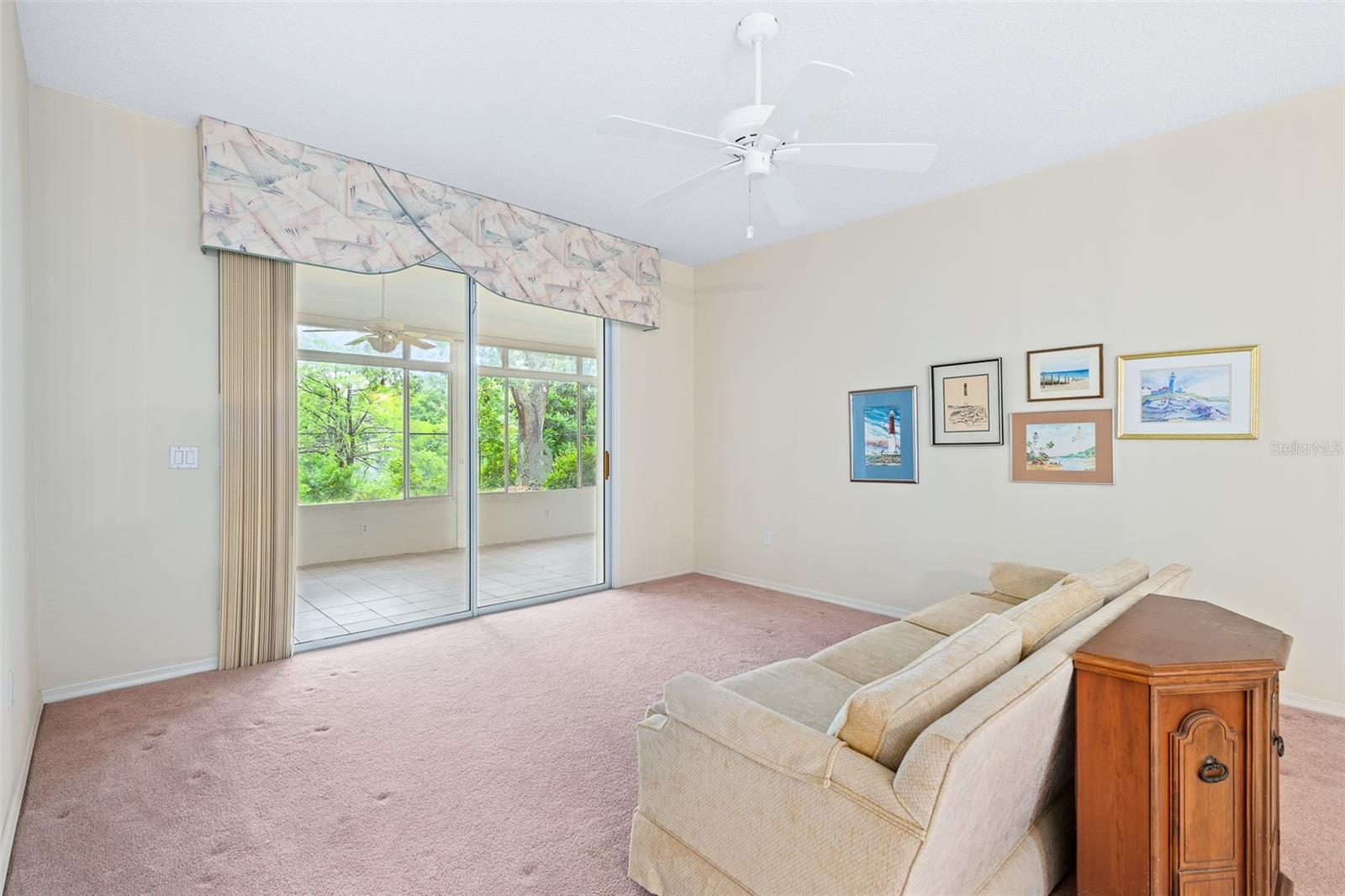 HAMPTONS - Residential