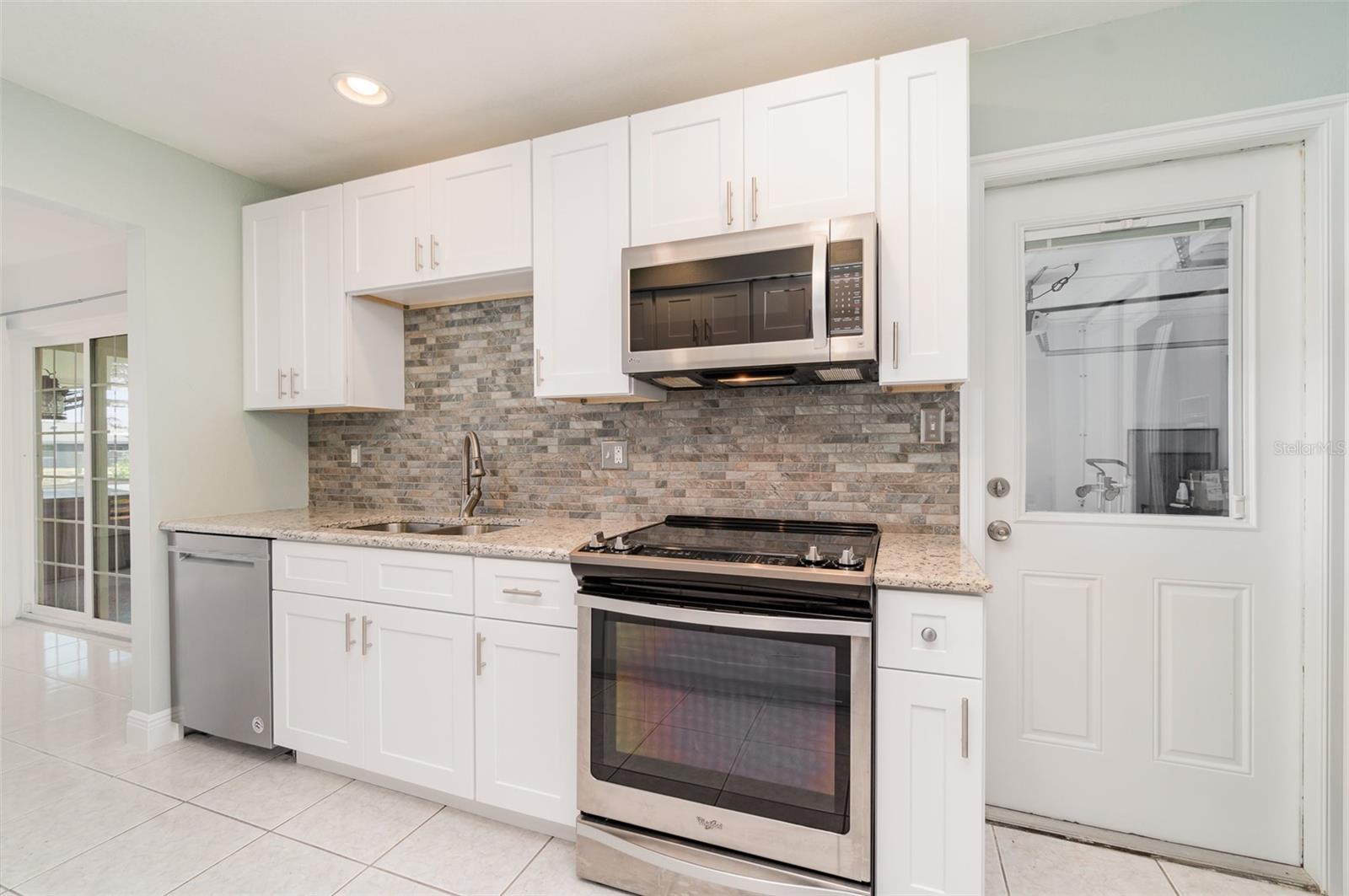 CHARLOTTE PARK - Residential