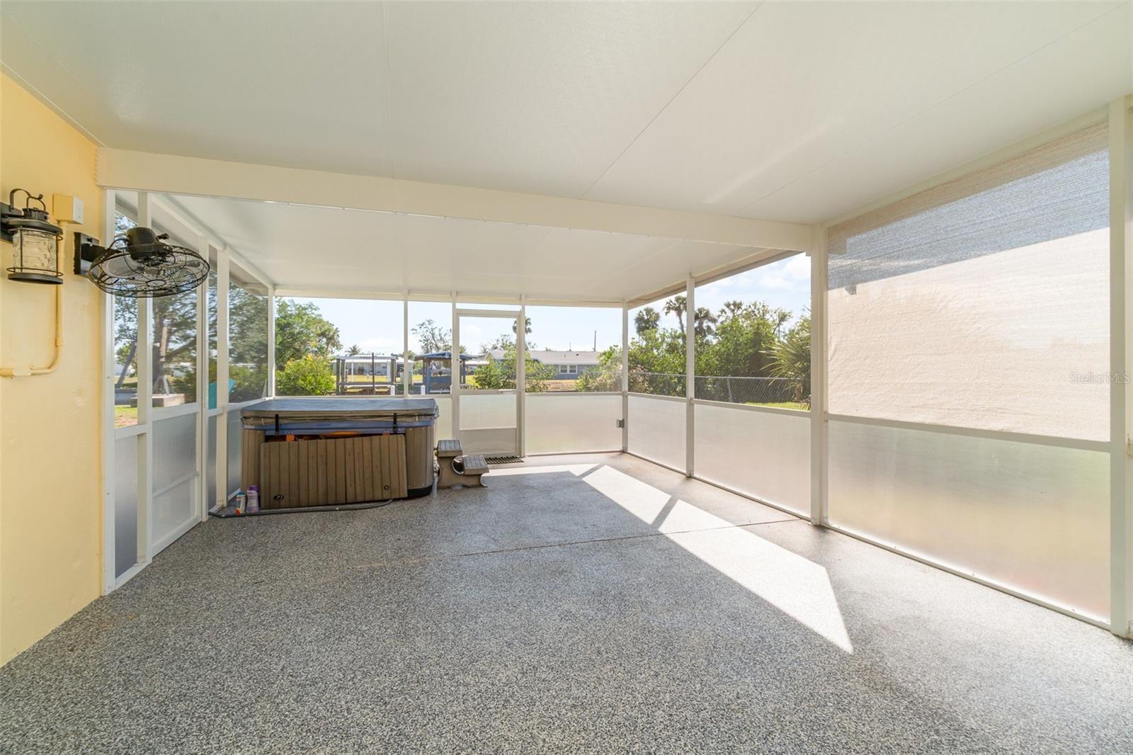 CHARLOTTE PARK - Residential