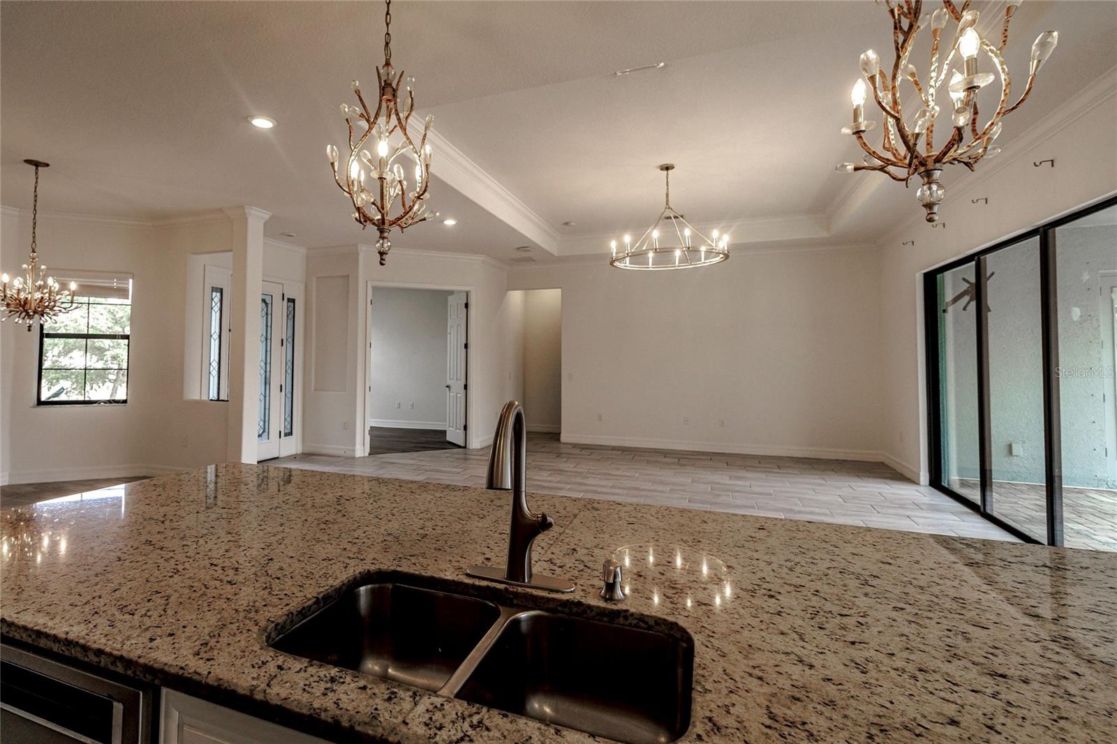 GRAN PARADISO PH 1 - Residential Lease