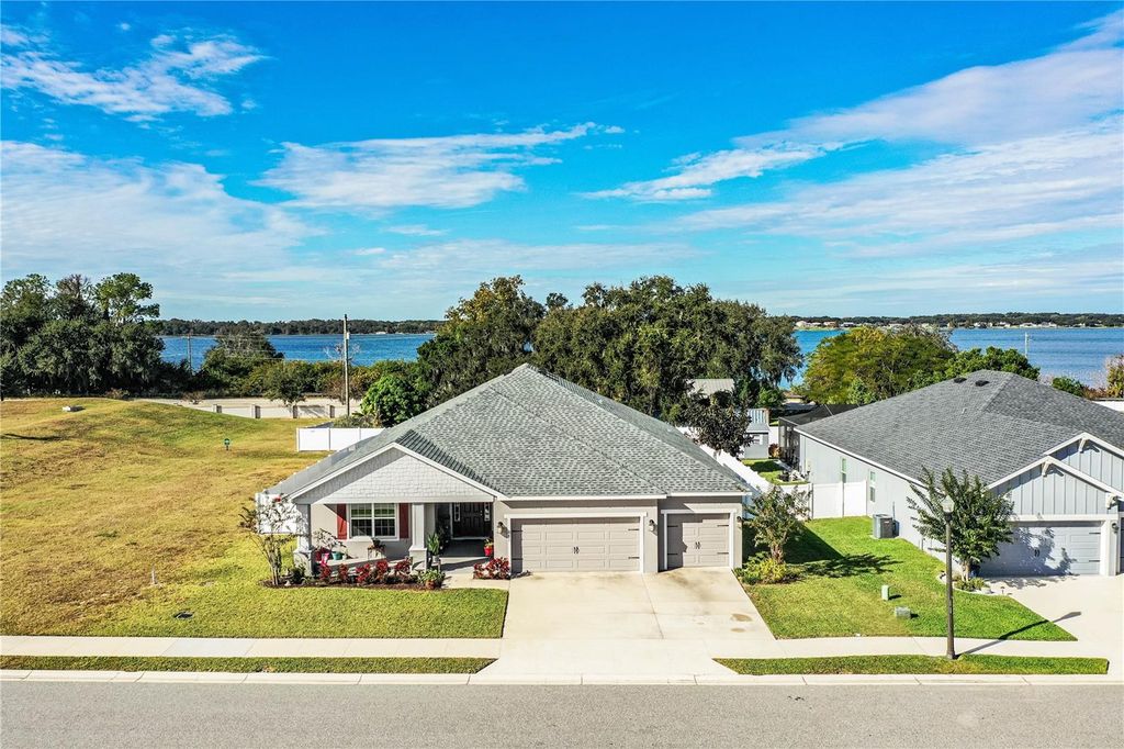 Photo of 261 Walkers Point Drive, Auburndale, FL 33823 (MLS # L4957601)
