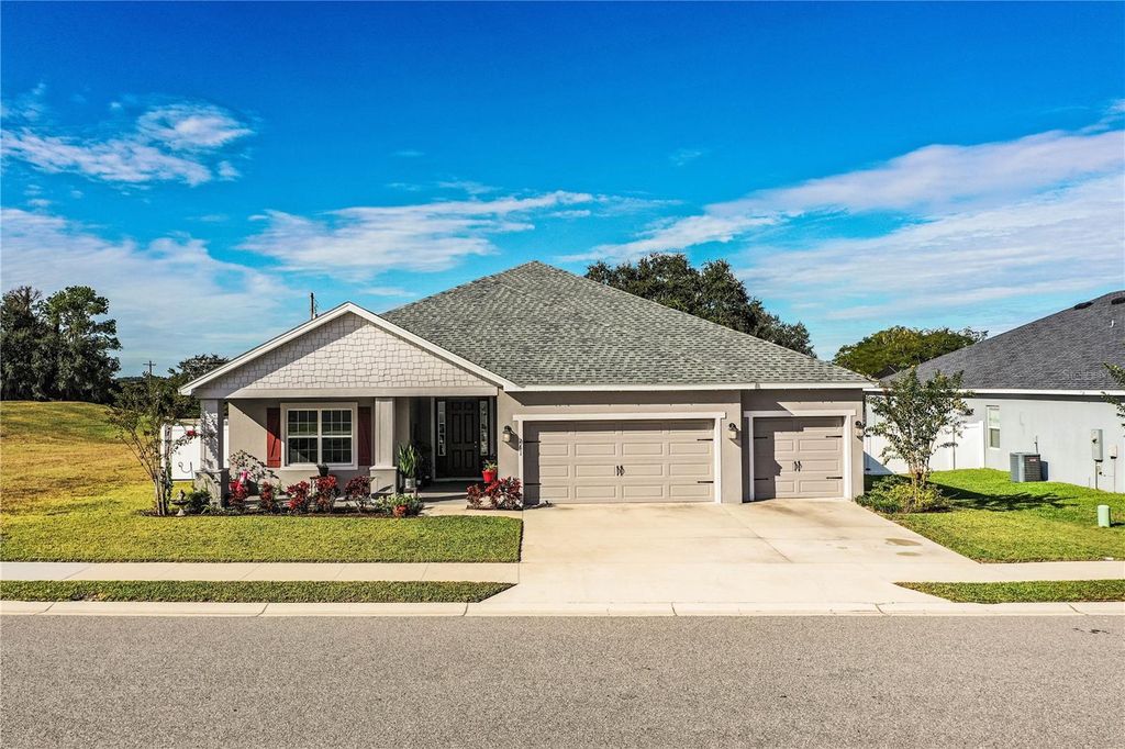 Photo of 261 Walkers Point Drive, Auburndale, FL 33823 (MLS # L4957601)