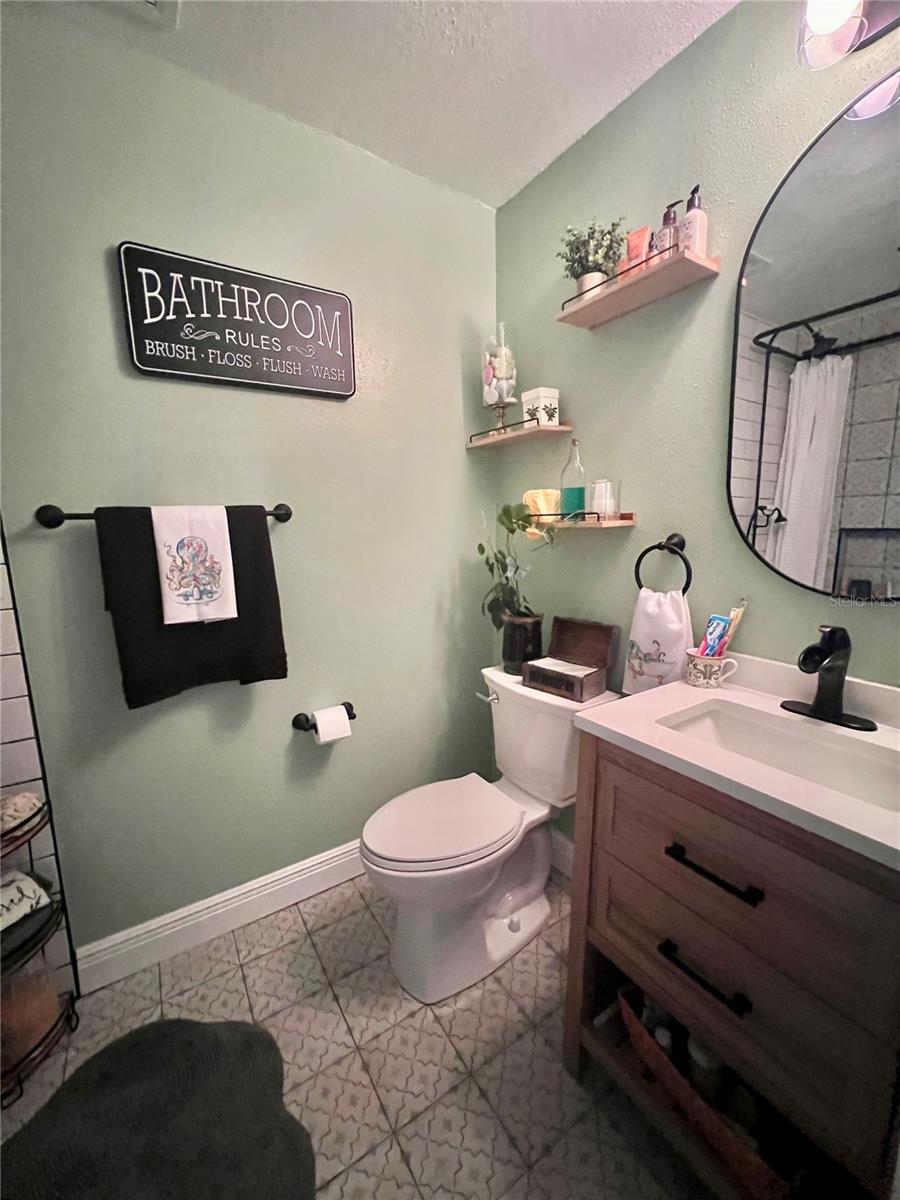 KINGS GRANT UNIT 04 - Residential