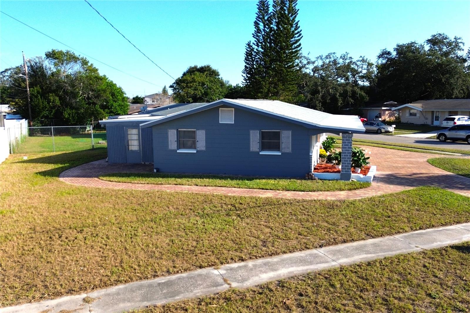 FOREST HILLS - Residential