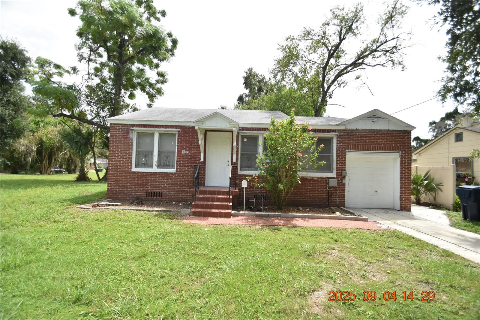3 Bedroom 1 Bathroom Tampa home with 825 sq ft. of living space.
Attached garage keeps your vehicle secure and out of the elements.
HUGE yard offers lots of room to roam.
Wood laminate flooring is sure to accentuate your décor and is so easy to clean and maintain.
Carpet adds warmth and is so comfy on your feet!
Kitchen appliances include range and refrigerator for the chef.
Bathroom has been updated with newer vanity/sink and toilet.
Washer and dryer CONNECTIONS for your convenience.
Window blinds allow just the right amount of light.
Ceiling fans will be sending you a cool breeze.
Plenty of AC for year round comfort.
Convenient to I-275 and Zoo Tamp at Lowry Park, with groceries, retail, and restaurants near by.
Utilities are separate and tenant responsibility.
Lawn care is separate and tenant responsibility.
DONT FORGET TO CHECK OUT THE FULL WALKTHROUGH VIDEO AT OUR WEBSITE!