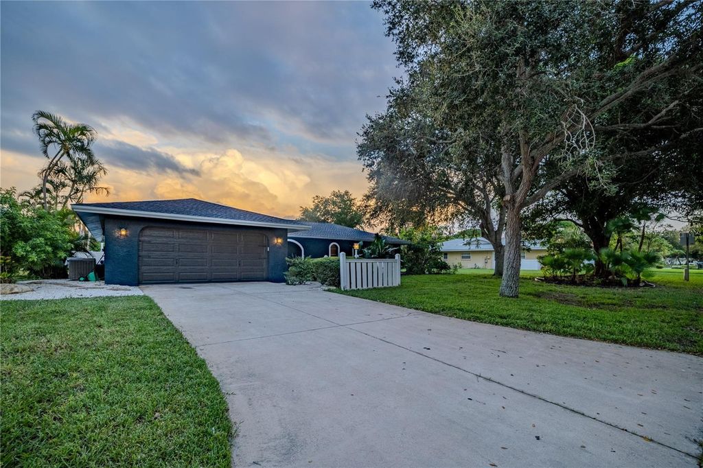 Photo of 1211 64th Street NW, Bradenton, FL 34209 (MLS # TB8380403)