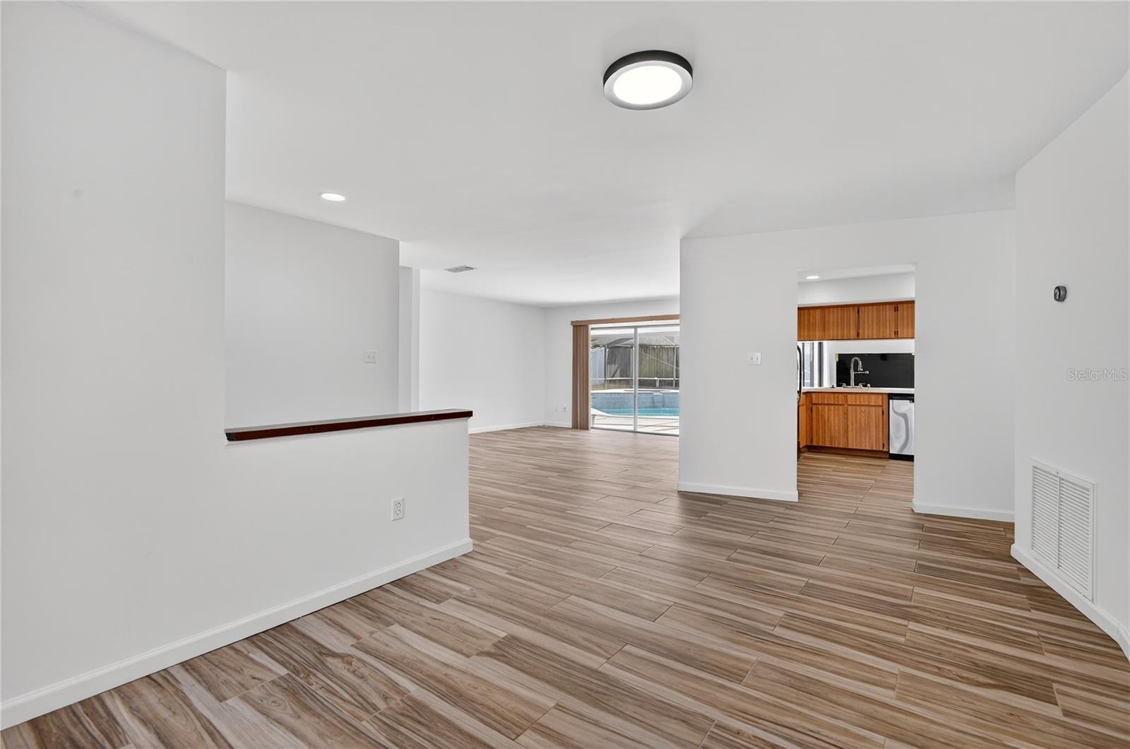 BLOOMINGDALE SEC M UNIT - Residential