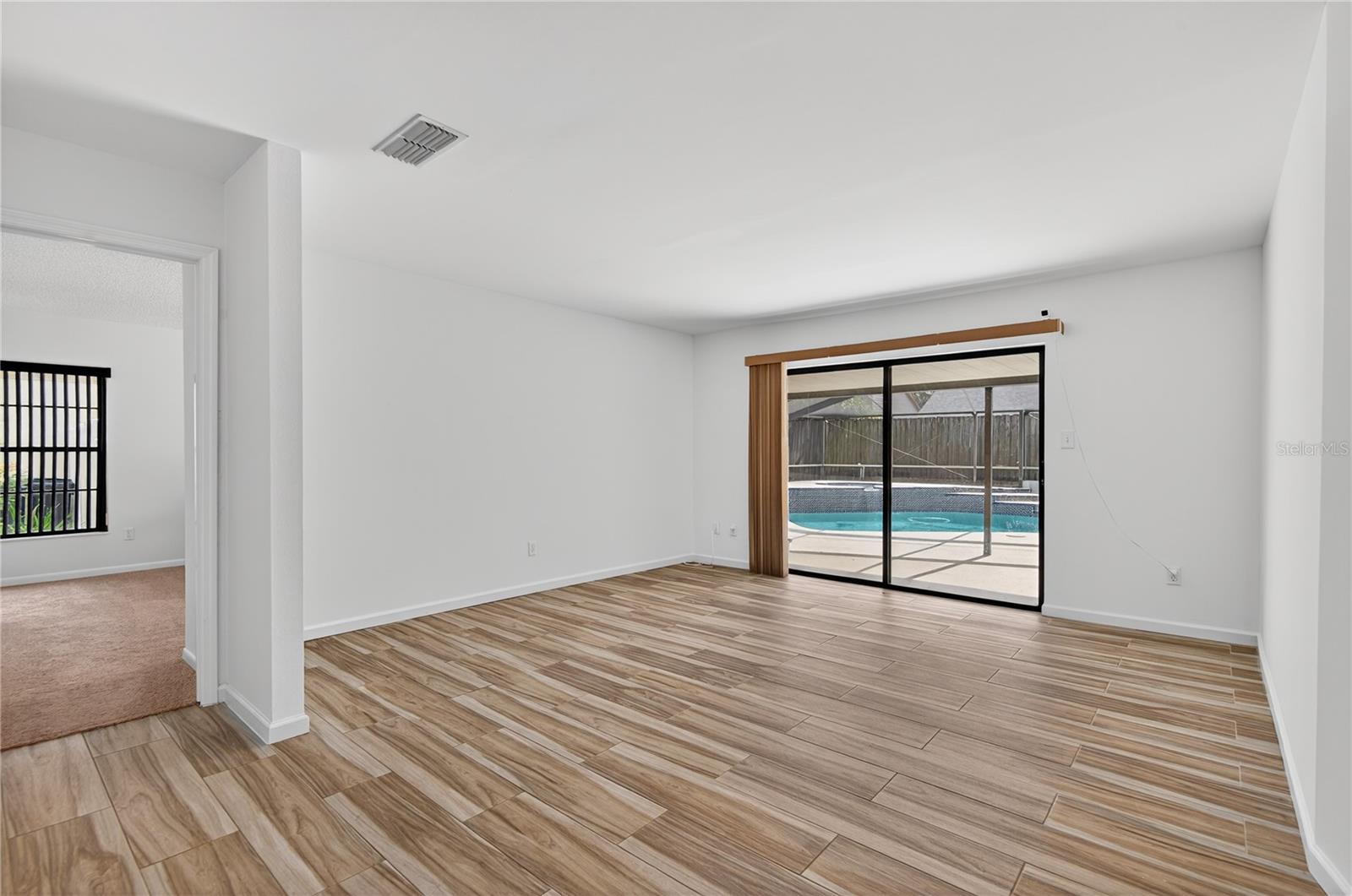 BLOOMINGDALE SEC M UNIT - Residential