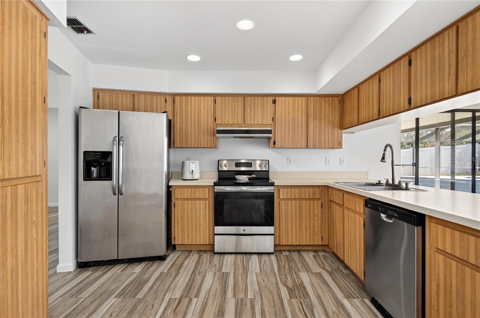 BLOOMINGDALE SEC M UNIT - Residential