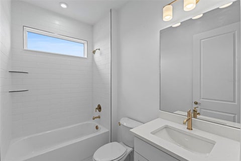 Tiny photo for 557 Hammock Oaks Boulevard, Lady Lake, FL 32159 (MLS # W7890757)