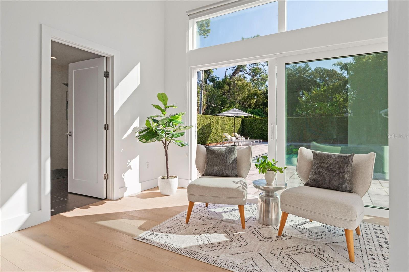 BEVERLY SHORES - Residential