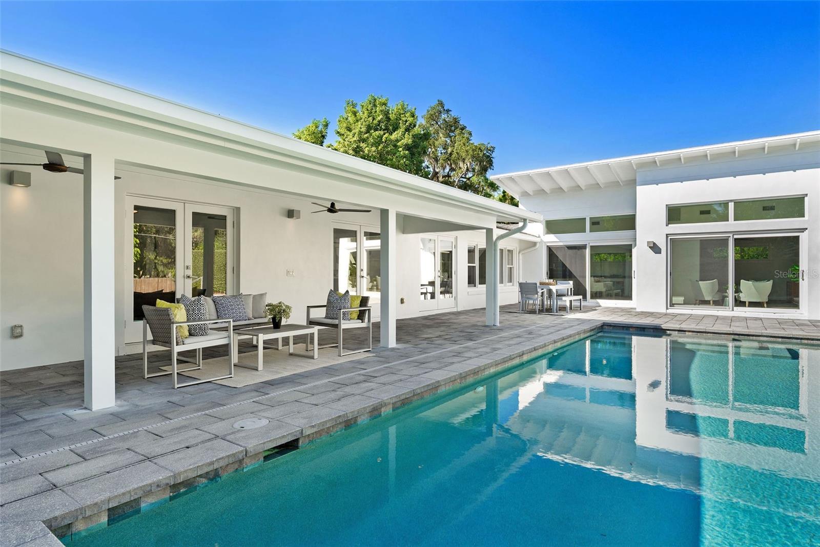 BEVERLY SHORES - Residential