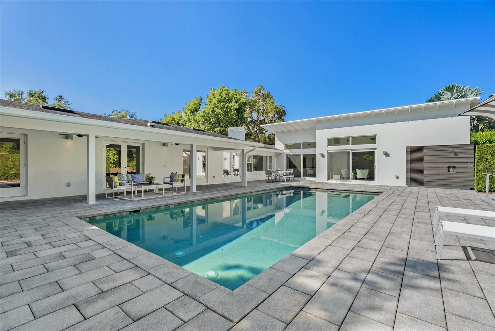 BEVERLY SHORES - Residential