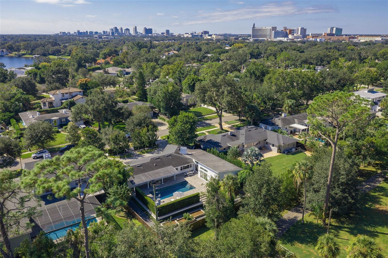 BEVERLY SHORES - Residential