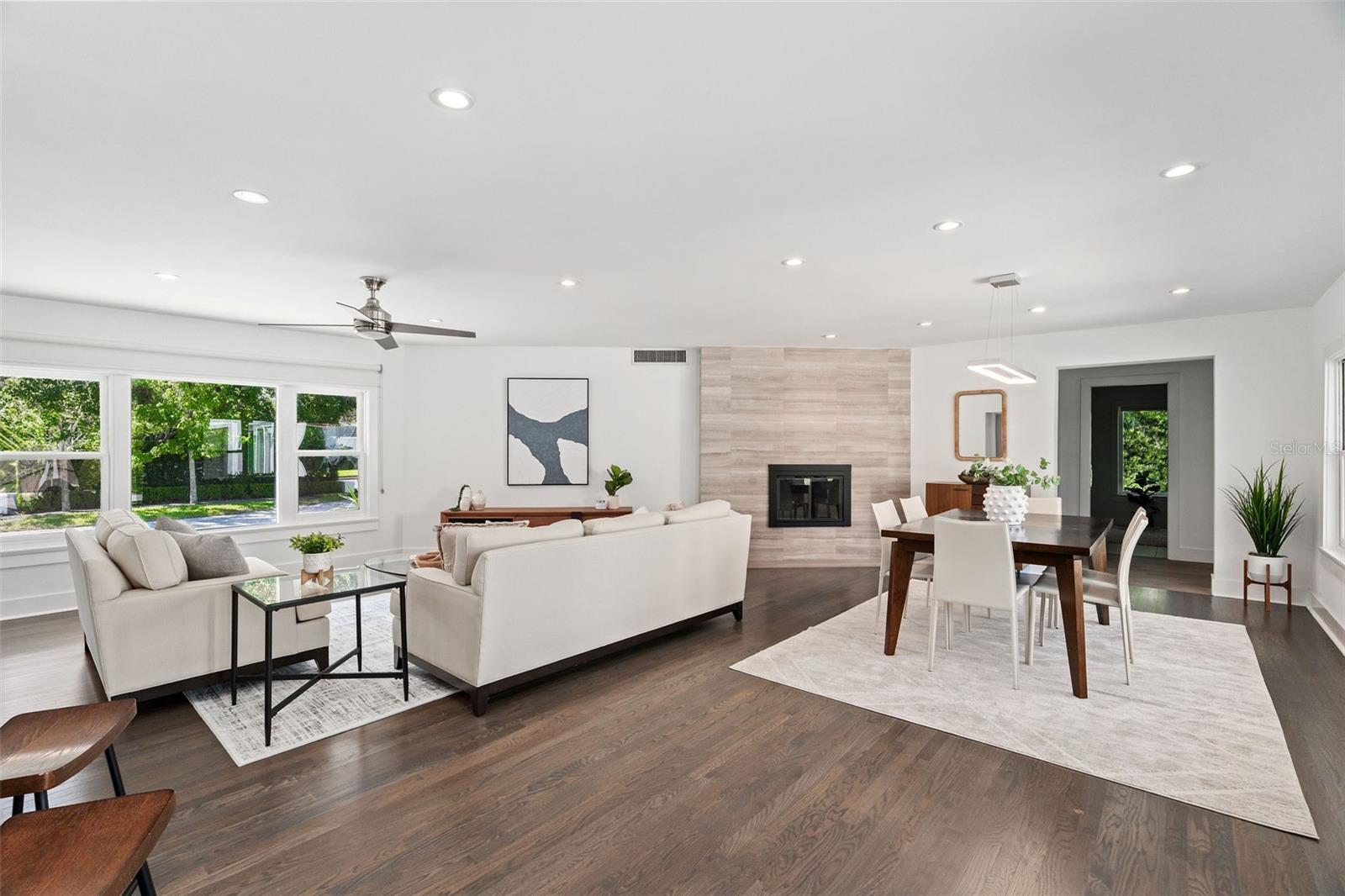 BEVERLY SHORES - Residential