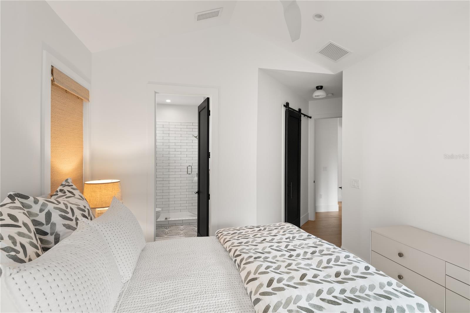 LAKE KNOWLES TERRACE - Residential