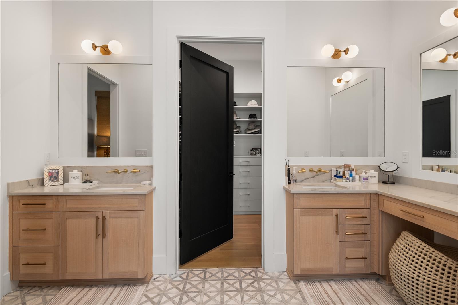 LAKE KNOWLES TERRACE - Residential