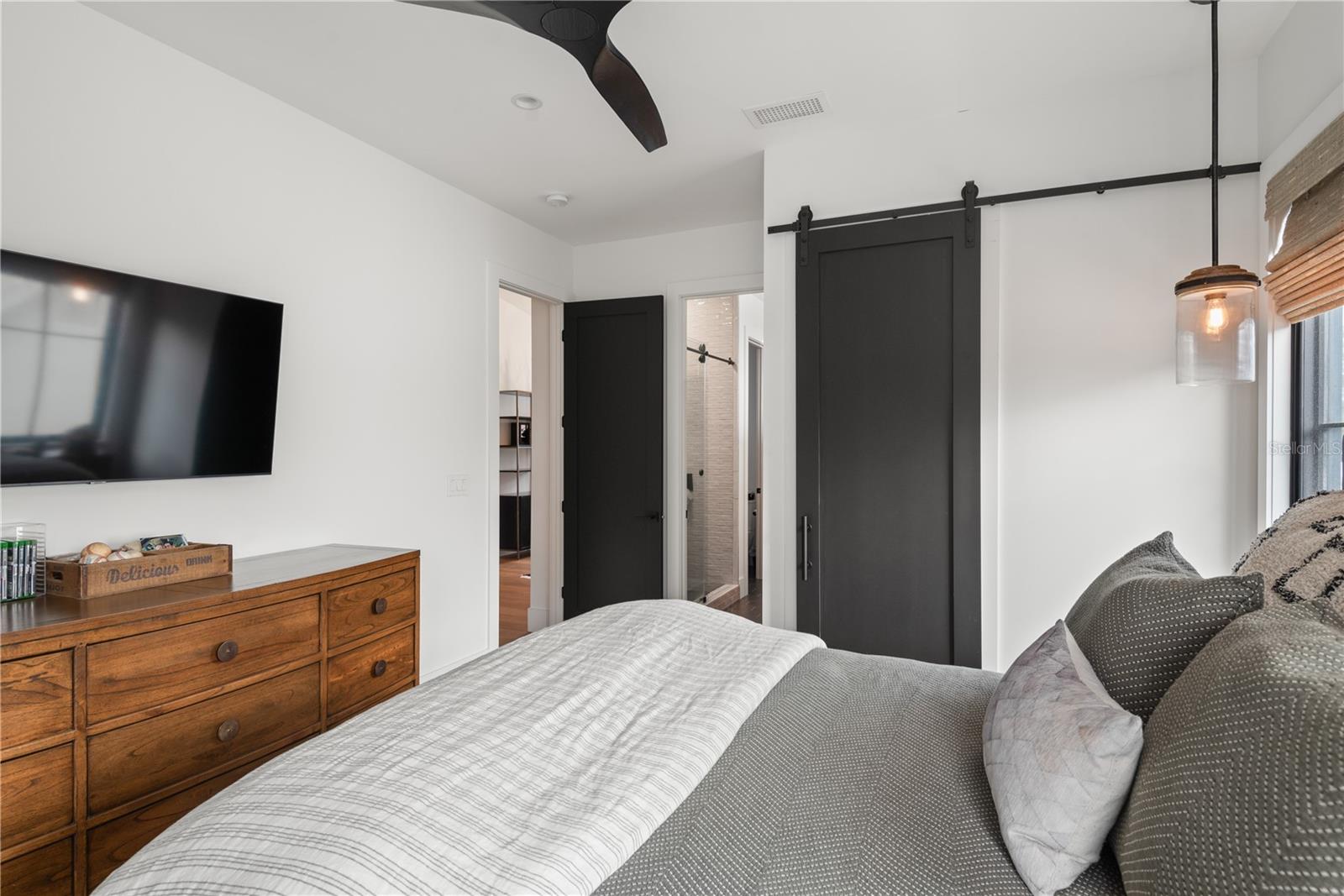 LAKE KNOWLES TERRACE - Residential