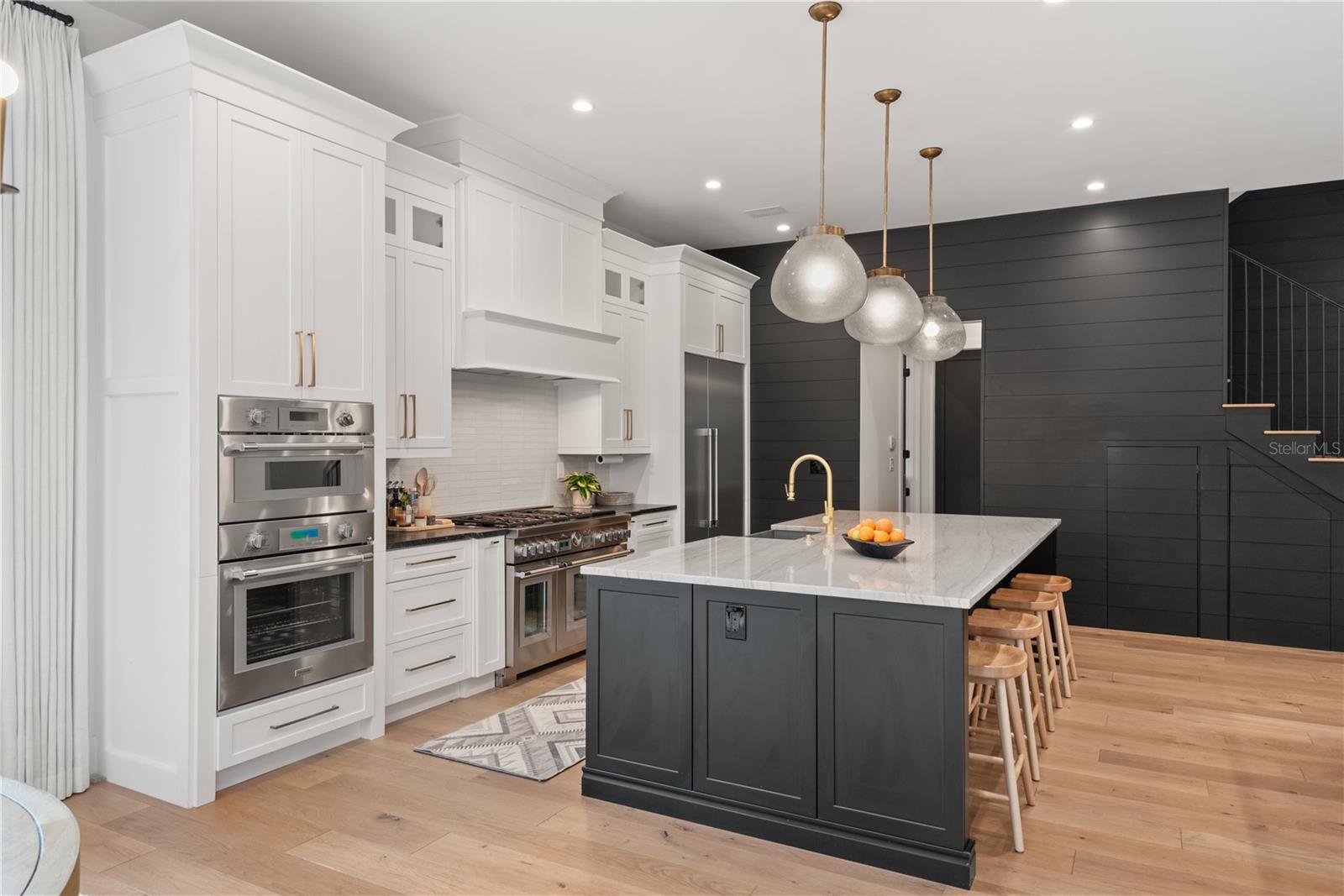 LAKE KNOWLES TERRACE - Residential