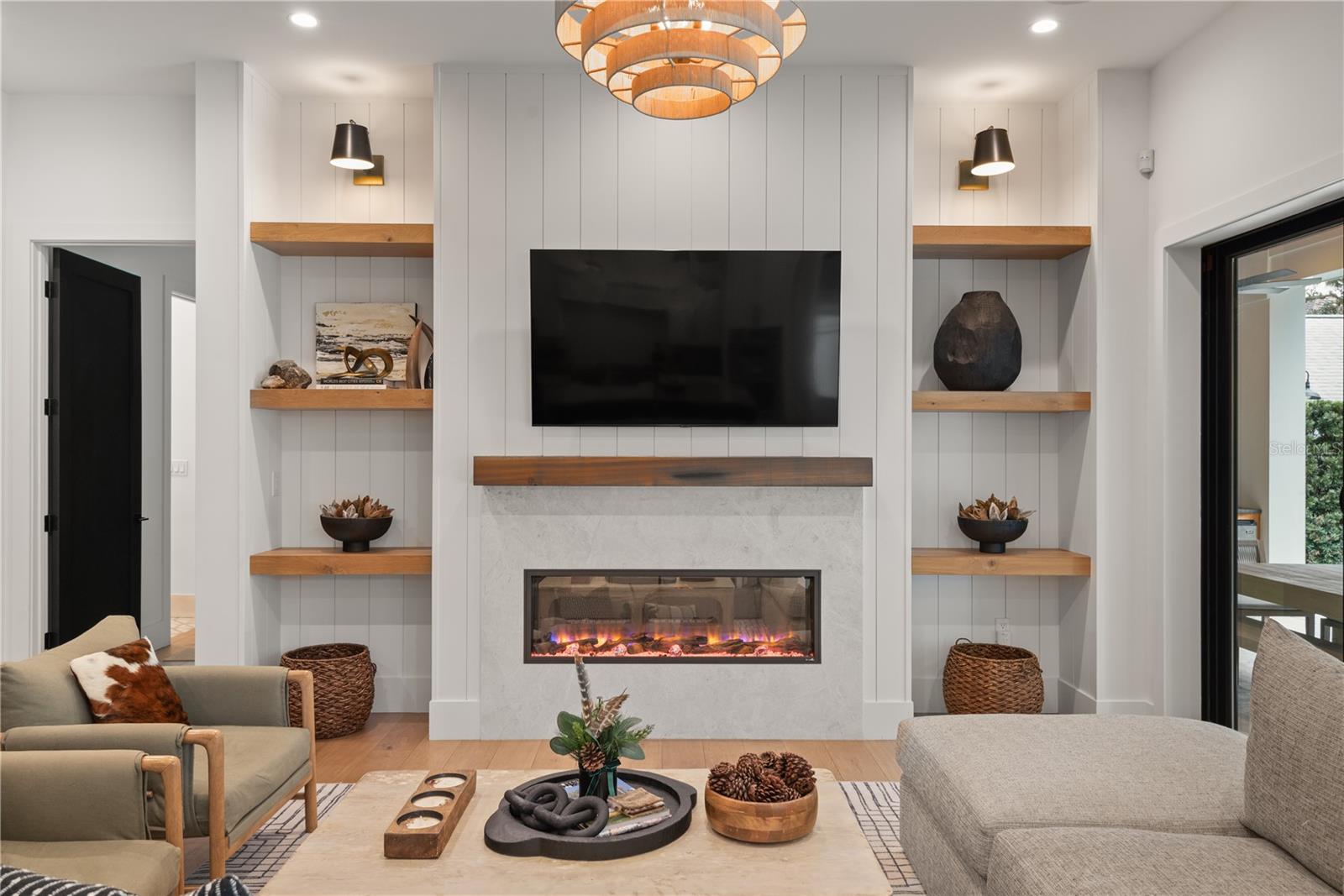 LAKE KNOWLES TERRACE - Residential